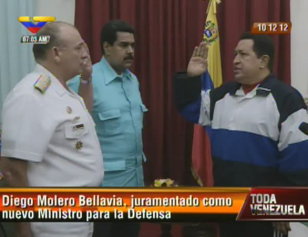 El ministro para la Defensa, Diego Molero Bellavia,  también fue ascendido al grado de Almirante en Jefe.