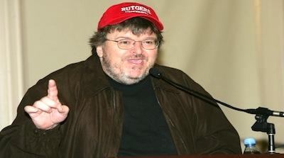 Moore es conocido por su postura progresista y su visión crítica