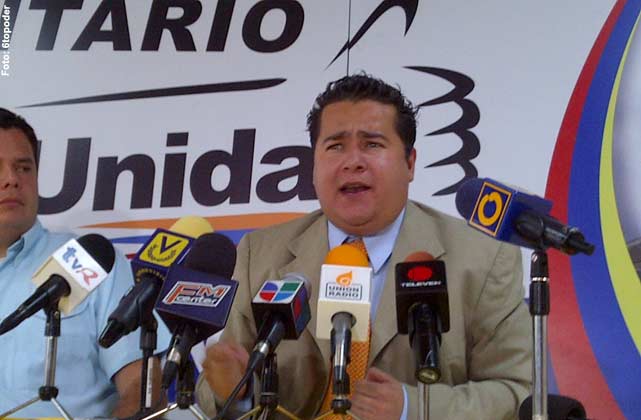 Ricardo Sánchez en sus tiempos de integrante de la MUD.