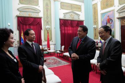 El presidente Chávez, sostuvo este viernes una reunión privada con una delegación  República Popular China