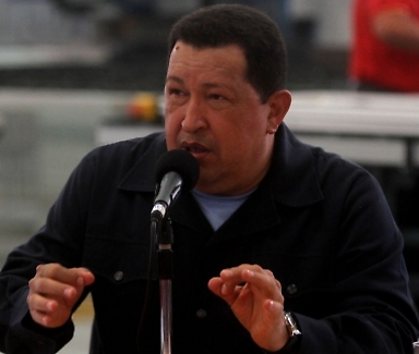 Presidente Hugo Chávez en la fábrica de ventanas de Petrocasas