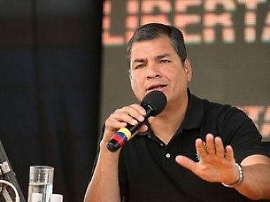 Leer artículos en Aporrea, recomienda el presidente ecuatoriano Rafael Correa.