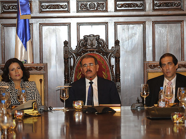 Danilo Medina dictó medidas de austeridad a sus funcionarios