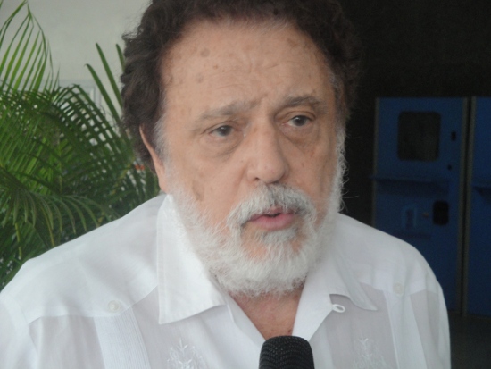 El destacado economista brasilero, Theotonio dos Santos