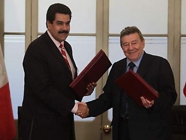 El Canciller del Perú, Rafael Roncagliolo  y Nicolás Maduro