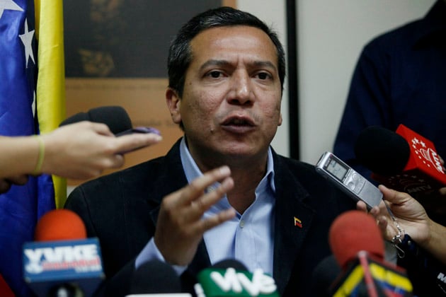 Diputado opositor William Ojeda llamó avotar por Chávez
