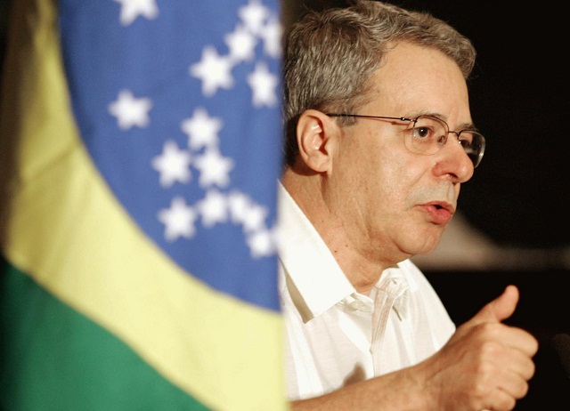 Durante la dictadura militar brasileña fue encarcelado en dos ocasiones
