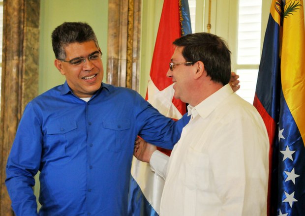 Jaua recibido por su homólogo cubano Bruno Rodríguez