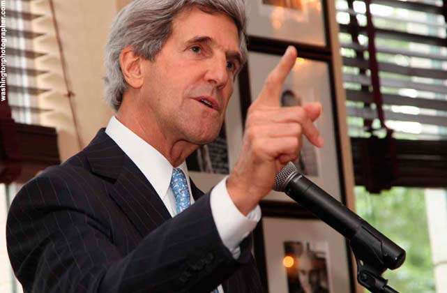 John Kerry, nominado por Obama como nuevo secretario de Estado estadounidense