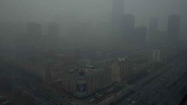 Densa capa de polución cubre Beijing