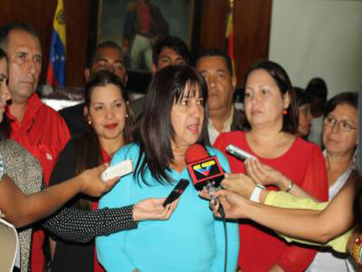 La presidenta del parlamento regional, legisladora Aurora Morales