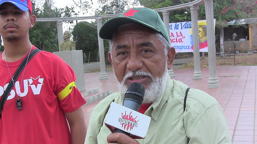 Braulio Álvarez en la celebración del 154 aniversario del grito de la federación en camunare rojo