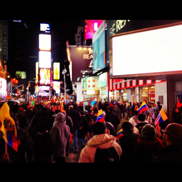 Banderas venezolanas ondean en Nueva York