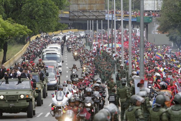 El pueblo acompañó a Chavez