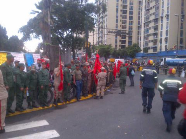 El pueblo venezolano comienza a ocupar espacios en la avenida Sucre