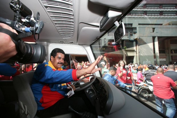 "He marchado toda mi vida con la Clase Obrera y el primero de Mayo lo haré por primera Vez como Presidente Obrero," dijo Maduro