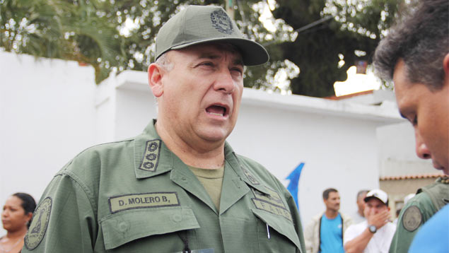 El ministro para la Defensa, almirante Diego Molero
