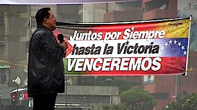 Chávez bendecido por la lluvia