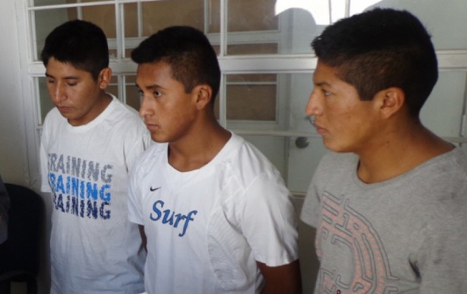 José Luis Fernández, de 18 años, Augusto Cárdenas (19) y Alex Choque (20) fueron arrestados por Carabineros de Chile