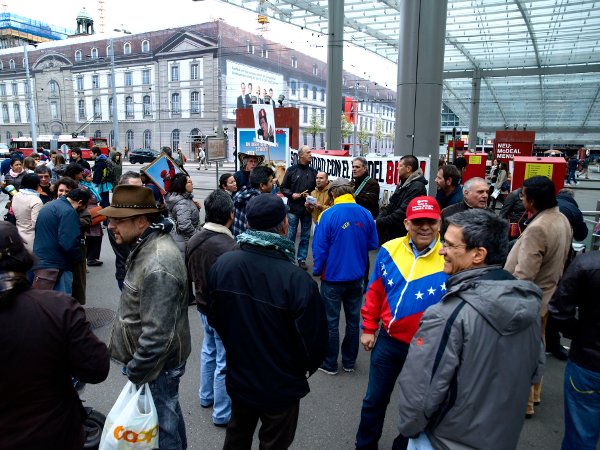 Manifestación en Suiza en apoyo a Maduro y la Revolución Bolivariana