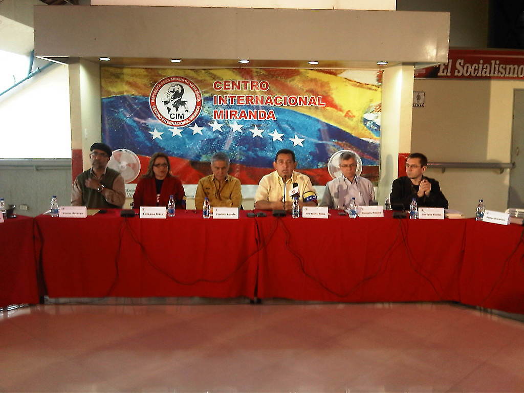 Algunos de los integrantes de la Plataforma Patria Socialista, presente en el Seminario sobreEl Legado de Chávez, realizado en el CIM