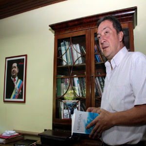 El viceministro de Fomento para la Identidad Cultural y director de la Biblioteca Nacional de Venezuela (BNV), Humberto González