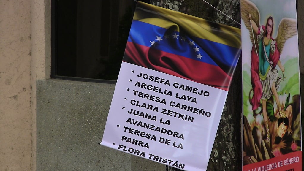 Protesta frente a la embajada de Suiza en Caracas