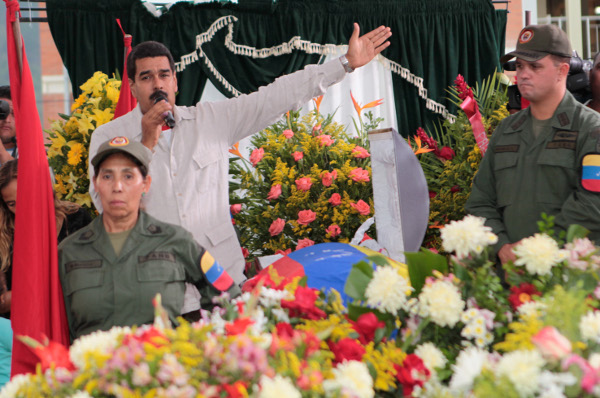 Presidente Maduro en el funeral del Martir José Ponce en La Limonera