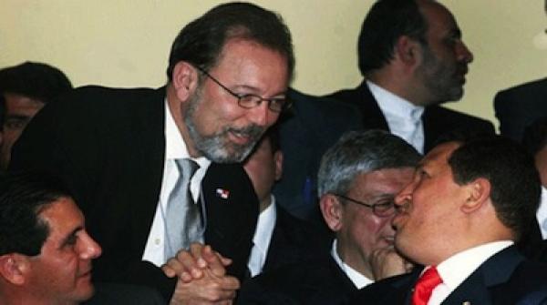 Rubén saludando al presidente Chávez