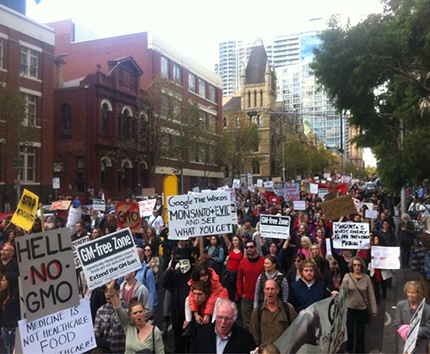 En Australia cientos de manifestantes salieron a las calles contra la Monsanto