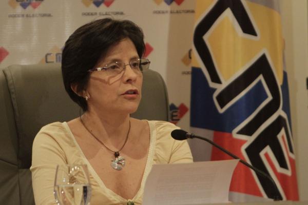 La vicepresidenta del Consejo Nacional Electoral (CNE), Sandra Oblitas