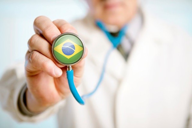 Como en Venezuela, ya la Federación Médica de ese país comenzó a obstaculizar la posibilidad de los médicos cubanos en territorio brasileño