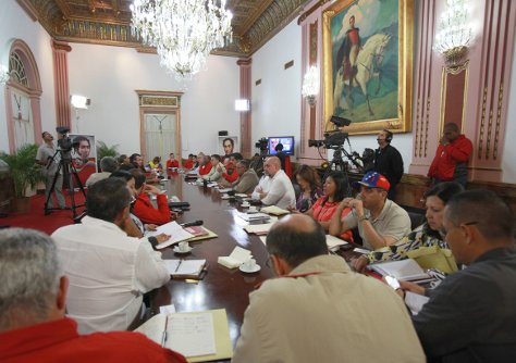 Presidente Maduro con los gobernadores bolivarianos en Miraflores