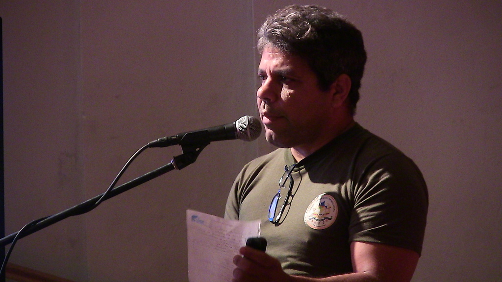 Roberto Sanabria de Voces libertarias en el foro Comunicación popular frente a los nuevos retos de la revolución bolivariana