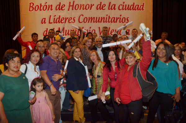 Líderes comunitarios valencianos fueron reconocidos con el Botón de Honor de la Ciudad