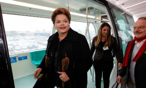 El primer aeromóvil de Brasil inaugurado por Dilma Rousseff