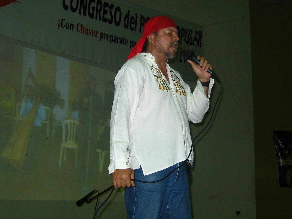 Amilcar Briceño, cantautor deleitó al poder popular con sus temas y su inolvidable Febreros y Abriles. Foto: Francisco romero