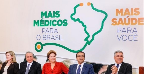 El 73,9 por ciento de los brasileños apoya la decisión del Gobierno de la presidenta Dilma Rousseff de contratar a médicos extranjeros, para intentar paliar las pésimas condiciones de atención en la salud pública, según una encuesta difundida hoy.