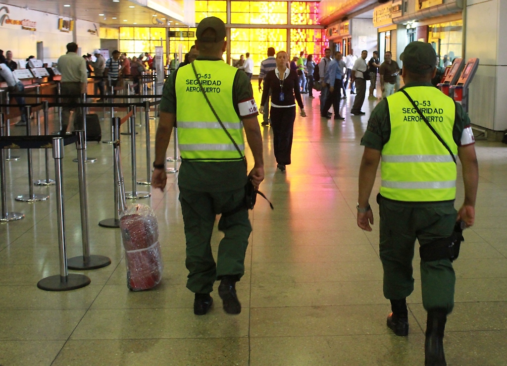 GNB en vigilancia en el aeropuerto de Maiquetía