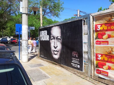 En homenaje a Chávez en las calles de Neuquen en la Patagonia Argentina