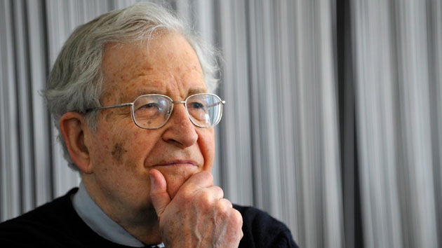 El profesor Noam Chomsky