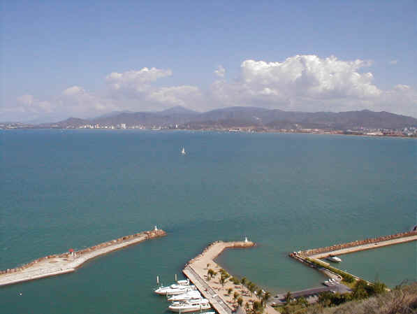 la Bahía de Pozuelos, ubicada en Puerto La Cruz, estado Anzoátegui