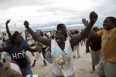 Haitianos protestan contra  Michel Martelly