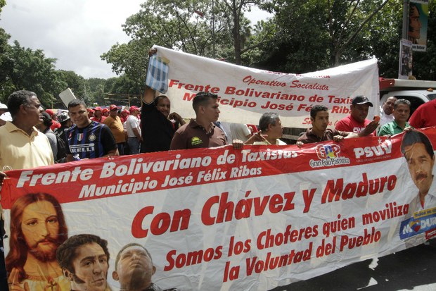 El pasado 12 de noviembre, cerca de 1500 transportistas de todo el país marcharon en apoyo al presidente Nicolás Maduro y en rechazo a la guerra económica. Durante el encuentro, el Mandatario anunció la creación de la Misión Transporte.