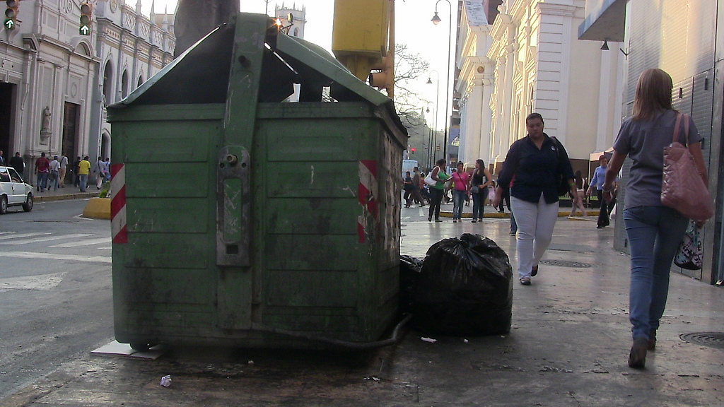 Hay que limpiar la esquina de San Francisco y seguir embelleciendo a Caracas