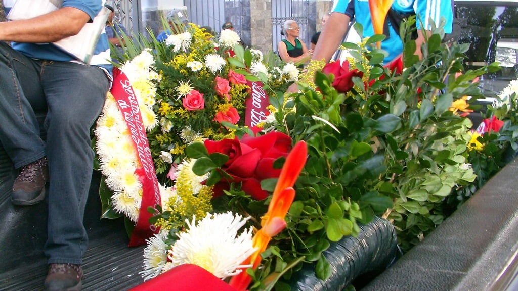 El camarada Juancho Montoya fue velado en la funeraria Vallés antes de trasladar sus restos al 23 de Enero