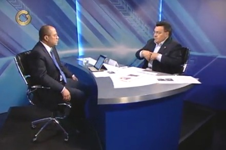 el periodista vladimir villegas entrevista al diputado calixto ortega.