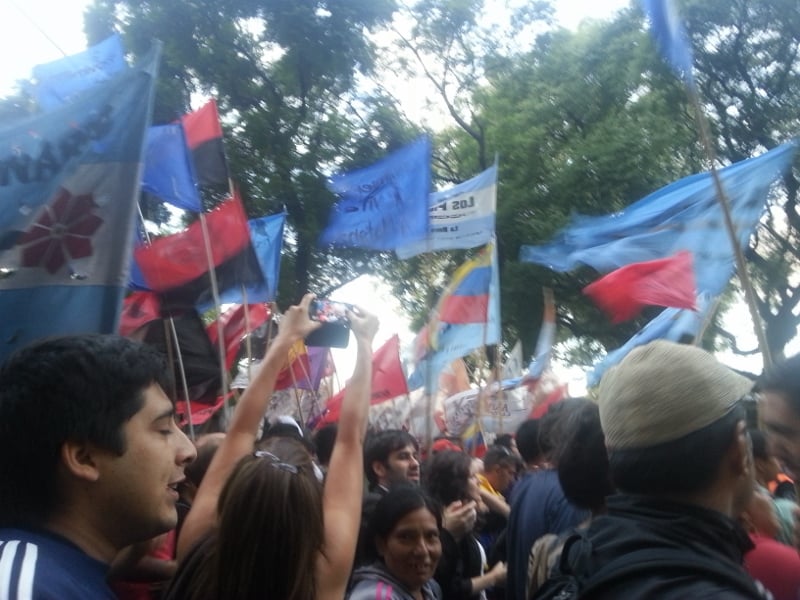 En Argentina cientos se movilizaron para repudiar la agresión fascista