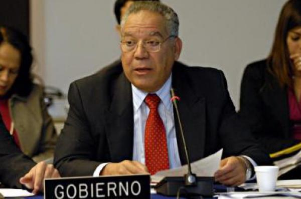 Representante de Venezuela ante los organismos en materia de Derechos Humanos, Germán Saltrón.