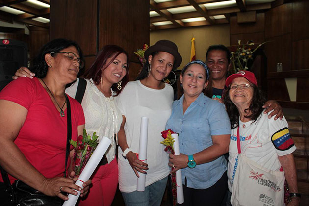 Algunas feminas reconocidas por el Concejo municipal con llanfrancis Colina. Nuestra compañera Yosmary Delgado también recibió homenaje por su lucha combativa.